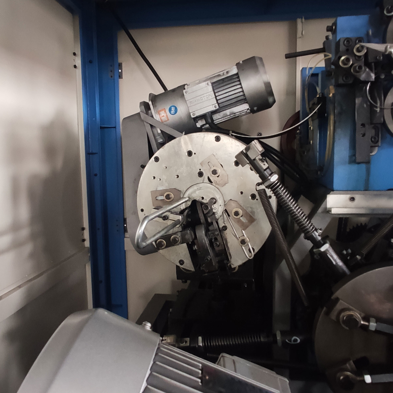 دستگاه ساخت فنر سیم پیچ CNC آبی NOBO برای تشک 0.08-0.22M