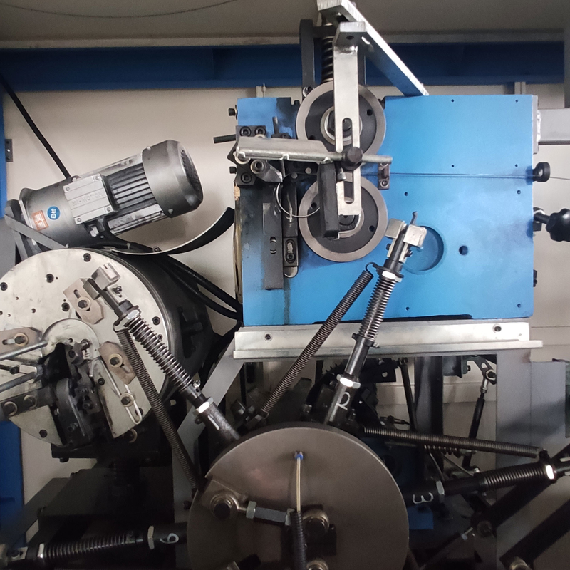 دستگاه ساخت فنر سیم پیچ CNC آبی NOBO برای تشک 0.08-0.22M